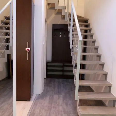 Spacious Elite House In Heart Of דירה *